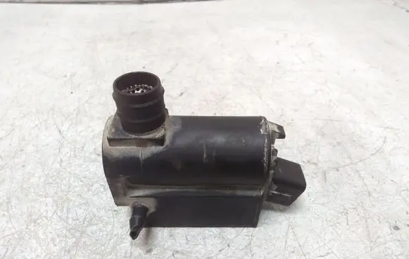 Hyundai Santa Fe Windscreen/windshield washer pump