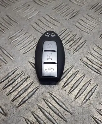 Infiniti Q70 Y51 Ignition key/card 