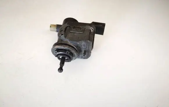 Lexus RX 300 Headlight level adjustment motor 007878-49