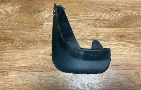 Renault Megane III Rear mudguard 