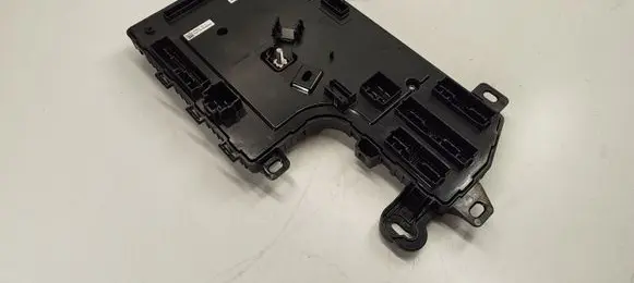 Tesla Model 3 Central body control module 107867332L 107867332 1078673