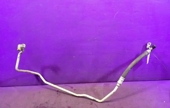 BMW X3 E83 Air conditioning (A/C) pipe/hose 