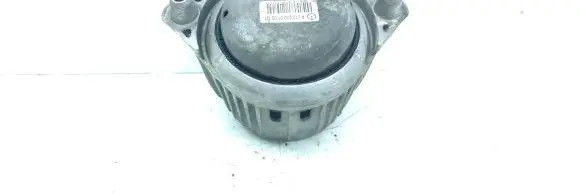 Mercedes-Benz E W212 Engine mount bracket A2122400100Q1 3618839