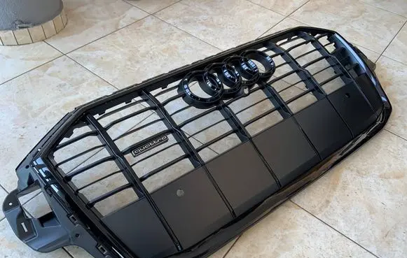 Audi Q7 4M Front bumper upper radiator grill 4M0853651AH 4M0853651AJ 4M0853651AG