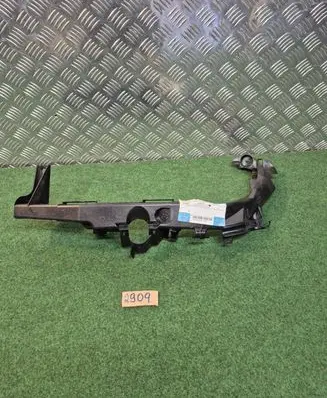 BMW 3 E90 E91 Headlight/headlamp mounting bracket 51647138401