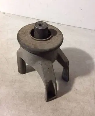 Engine mount bracket