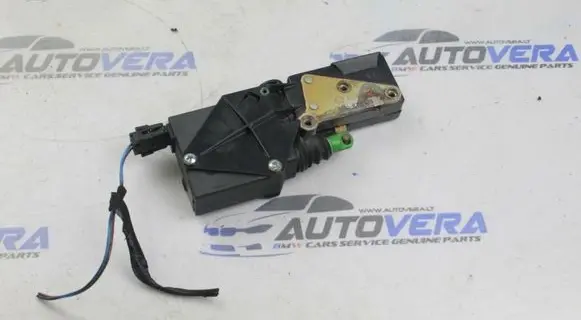BMW 8 E31 Tailgate/trunk/boot lock/catch/latch 8118688