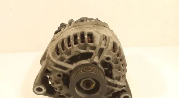 Opel Corsa D Generator/alternator 0124425057