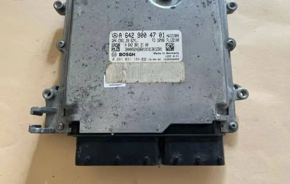 Mercedes-Benz GLE (W166 - C292) Engine control unit/module A6429004701 0281031184