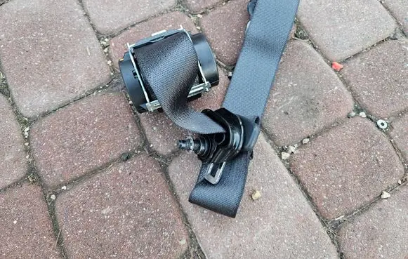 Opel Zafira C Rear seatbelt 39093550 39093506 619228100D