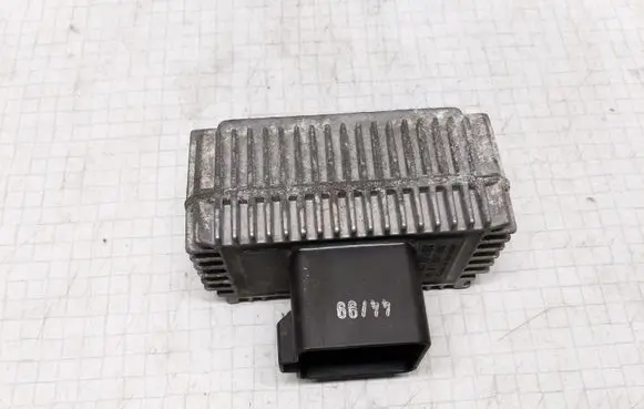 Opel Zafira A Coolant fan relay 09132691 51299008