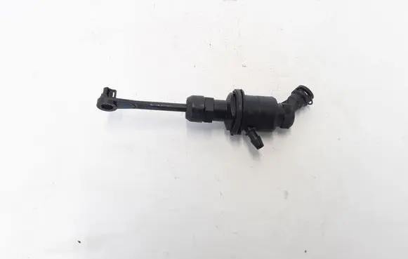Clutch slave cylinder