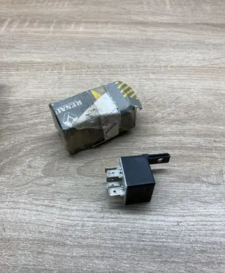 Renault Espace II Other relay 12V25A03508