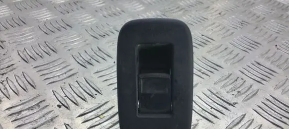 Toyota Auris 150 Electric window control switch