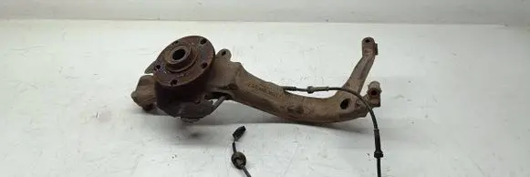 Volkswagen PASSAT B5 Front wheel hub spindle knuckle 8D0407258M
