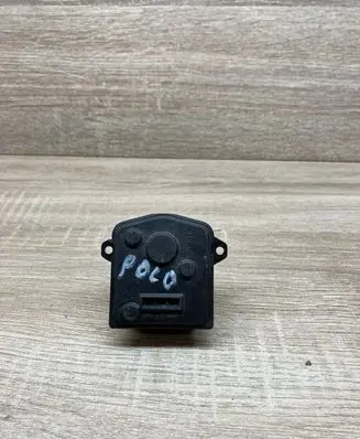 Volkswagen Polo Headlight level adjustment motor 00728100