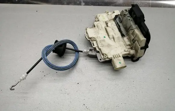 Audi A8 S8 D3 4E Rear door lock