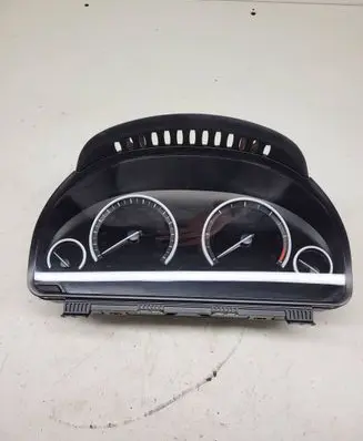 BMW X5 F15 Speedometer (instrument cluster) 8795238 17388410 0263726508