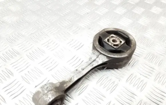 Volkswagen Fox Engine mount bracket