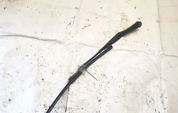 KIA Ceed Front wiper blade arm