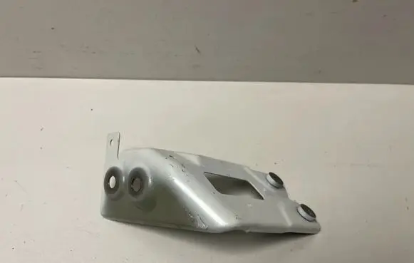 BMW X6 G06 Fender mounting bracket 7472595 7492371