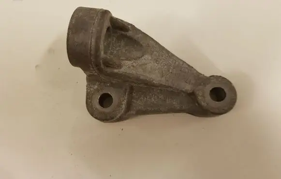 Volkswagen Jetta VI Engine mounting bracket 07K103390B