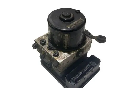 Volkswagen Golf IV ABS Pump 1J0614517E 1C0907379E