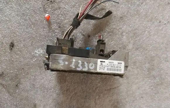 Mercedes-Benz E W211 Heater blower fan relay a2308210251 2308210251