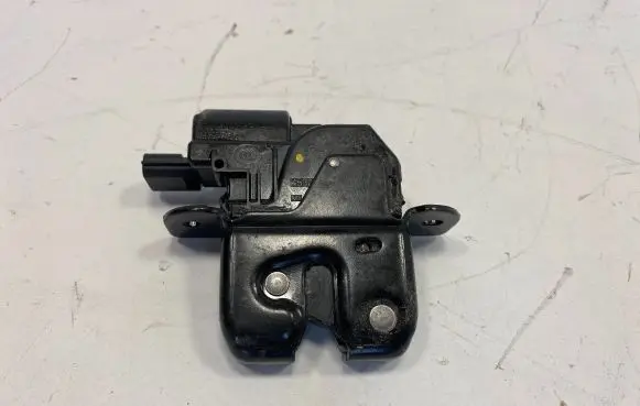 Renault Captur Tailgate/trunk/boot lock/catch/latch 905039428R 40557160