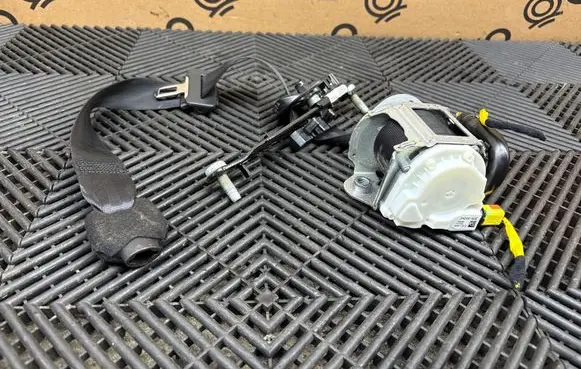 Alfa Romeo Stelvio Front seatbelt 34249190E
