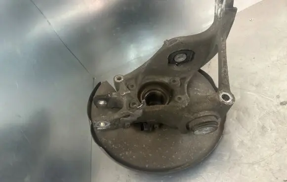 Audi A7 S7 4G Rear wheel hub 8R0505435C