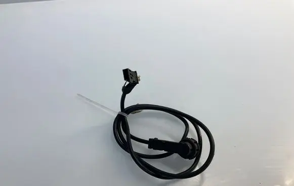 Mercedes-Benz E W211 AUX in-socket connector 