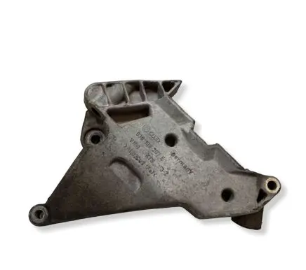 Volkswagen PASSAT B6 Engine mounting bracket 03G199207E V150