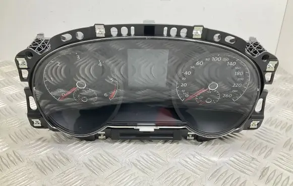 Volkswagen Golf VII Speedometer (instrument cluster) 5G1920741