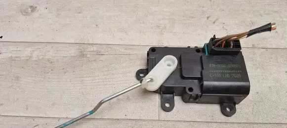 Opel Antara Air flap motor/actuator 7G09 830971