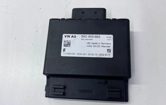 Audi Q7 4L Voltage converter/converter module 8K0959663