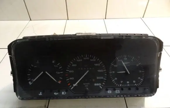Volkswagen Transporter - Caravelle T4 Speedometer (instrument cluster) 701919033DG