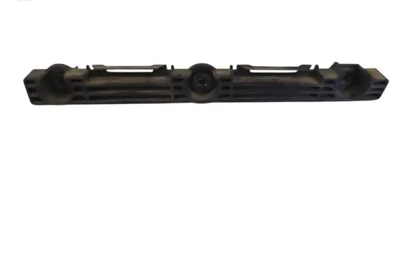 Tesla Model S Fender mounting bracket 100369300C