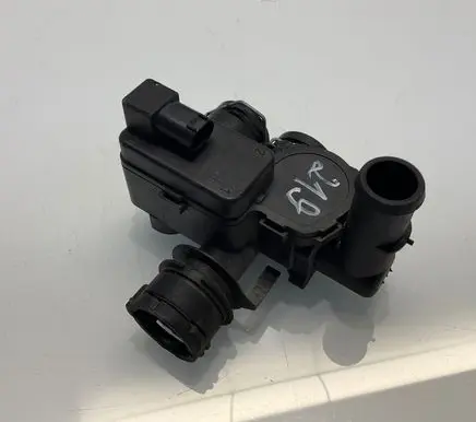 Mercedes-Benz CLS C219 Coolant heater control valve A2118320584 2118320584