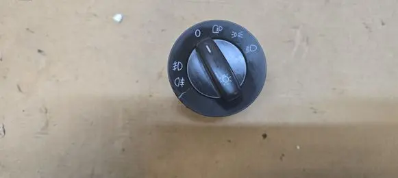 Volkswagen PASSAT B6 Light switch 1K0941431N