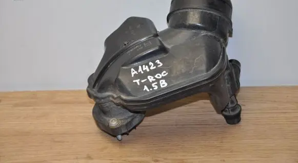 Intake resonator