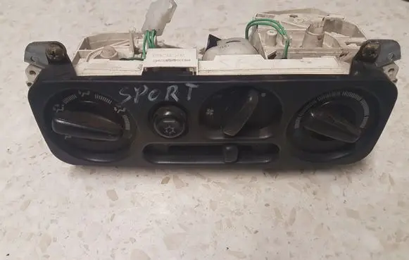 Mitsubishi Pajero Sport I Climate control unit MR360556