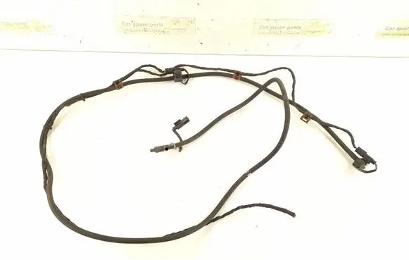 Mercedes-Benz CLS C219 Windshield washer spray nozzle 2118600092 2118600147