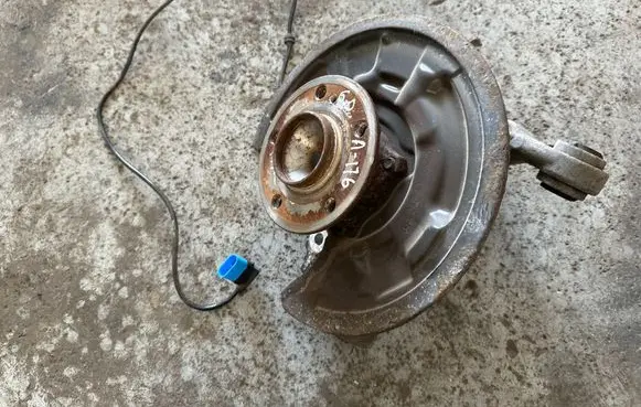 Mercedes-Benz A W176 Rear wheel hub 2460406