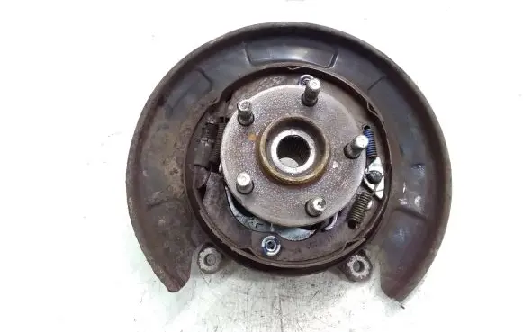 Subaru Forester SH Rear wheel hub spindle/knuckle 