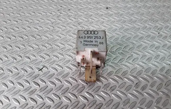 Volkswagen PASSAT B5 Other relay 443951253J 213