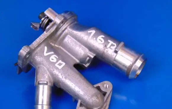 Thermostat/thermostat housing