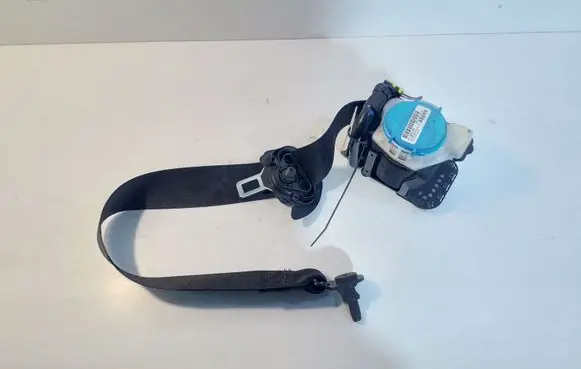 Mercedes-Benz B W246 W242 Front seatbelt A2468602585