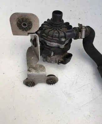 BMW X5 F15 Electric auxiliary coolant/water pump 70136054 7850113