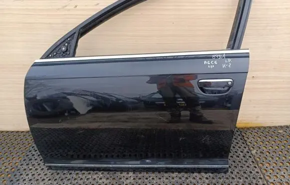 Audi A6 S6 C6 4F Front door